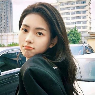 下山后，我被四个绝色师姐包围了